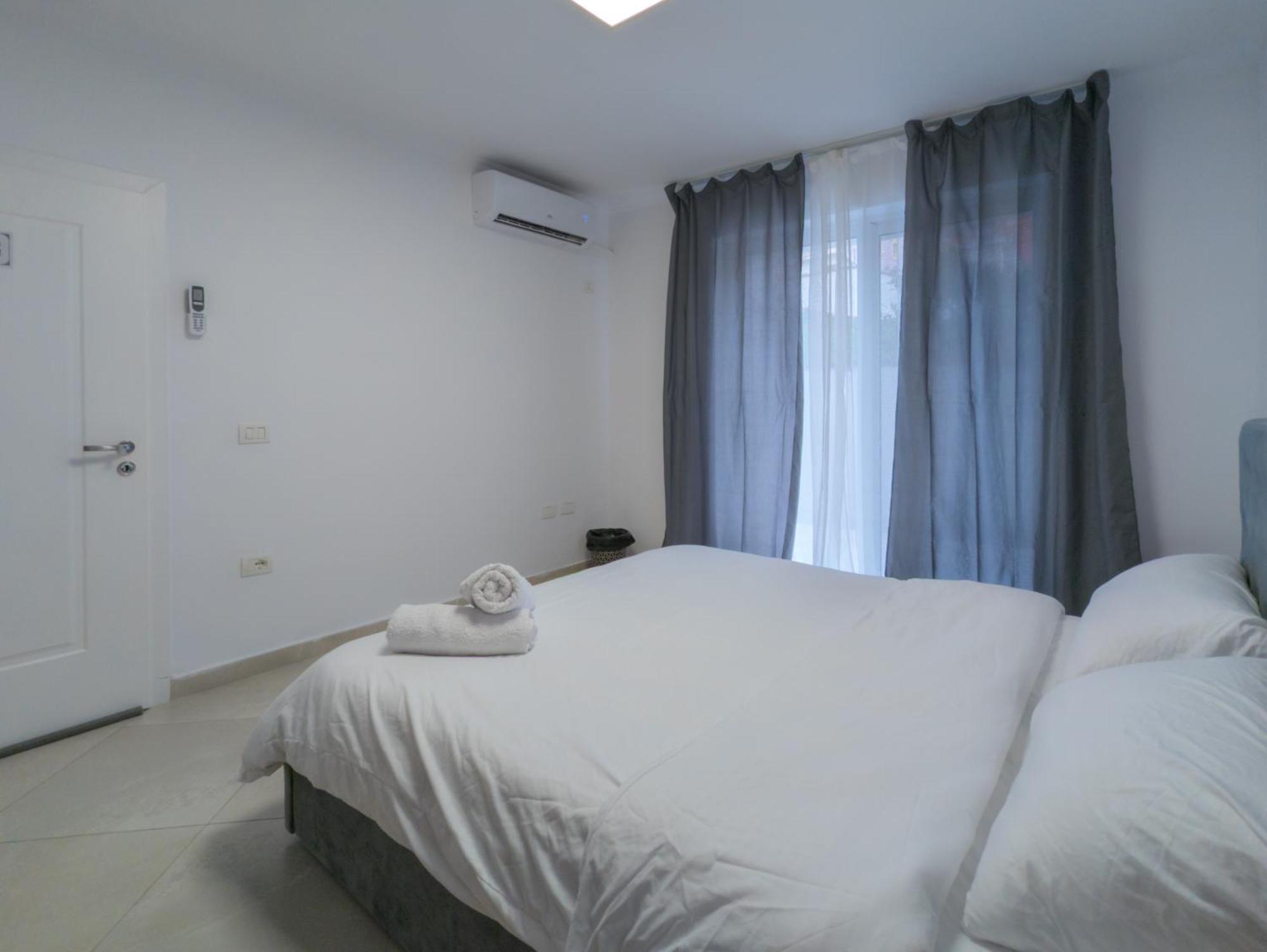 Center Luxury Rooms Tirana Exterior photo